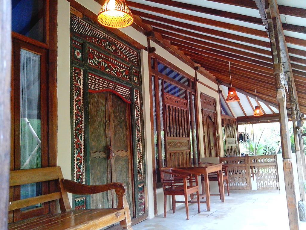 Sapulidi Cafe, Gallery & Resort Lembang Exterior photo